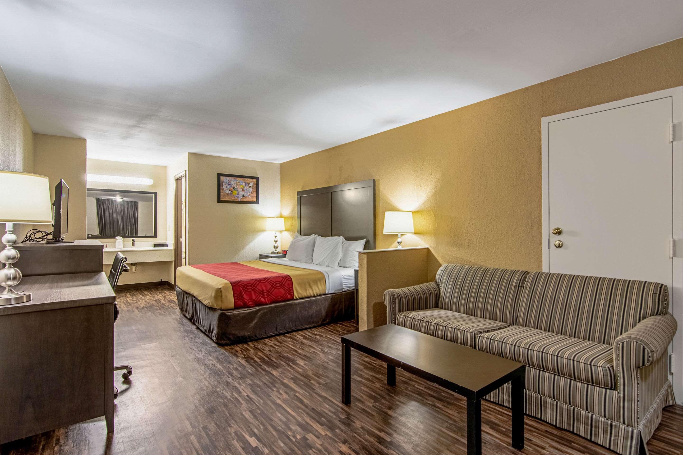 Econo Lodge Inn & Suites Matthews - Charlotte Εξωτερικό φωτογραφία