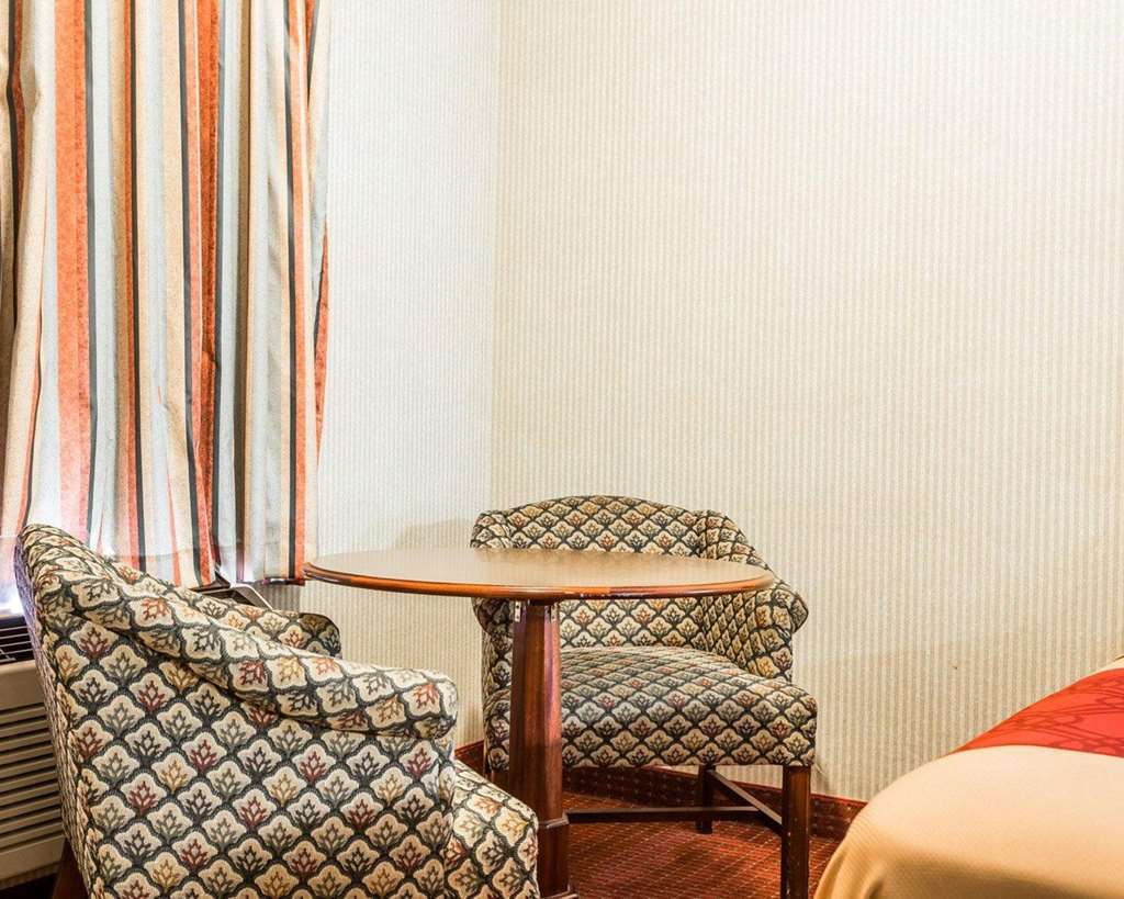 Econo Lodge Inn & Suites Matthews - Charlotte Δωμάτιο φωτογραφία
