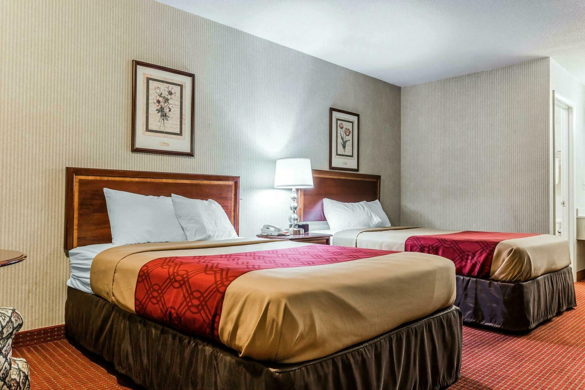 Econo Lodge Inn & Suites Matthews - Charlotte Εξωτερικό φωτογραφία